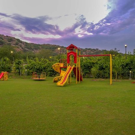 Stayvista At Hillside Paradise Dhauj المظهر الخارجي الصورة